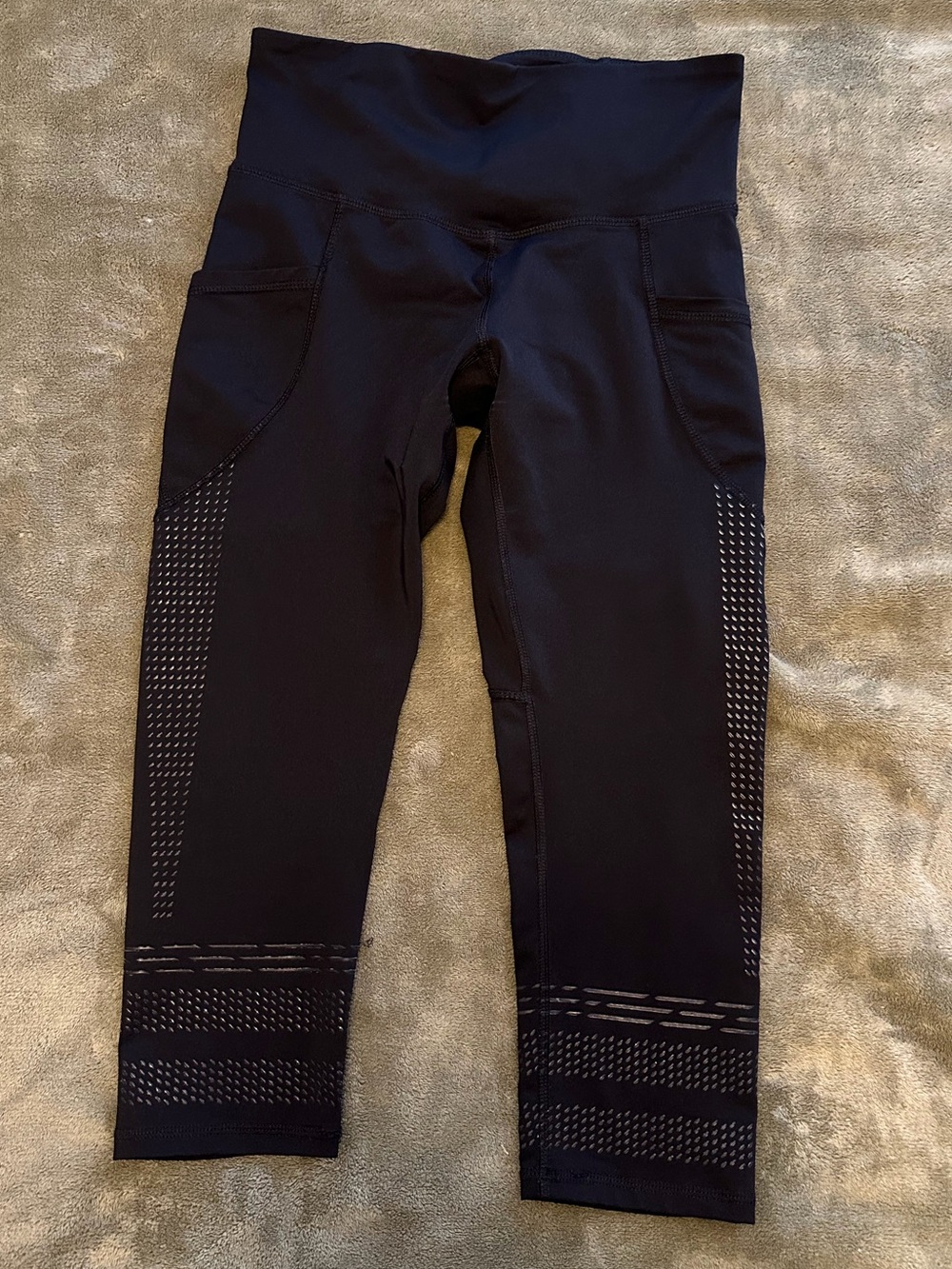 C9 by Champion Black Rubber Textured Half Tight Capris with Pockets